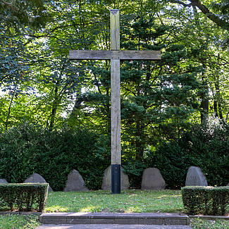 Holtenau Geschichte 1 - Gefallene Denkmal in Erinnerung an Gefallene